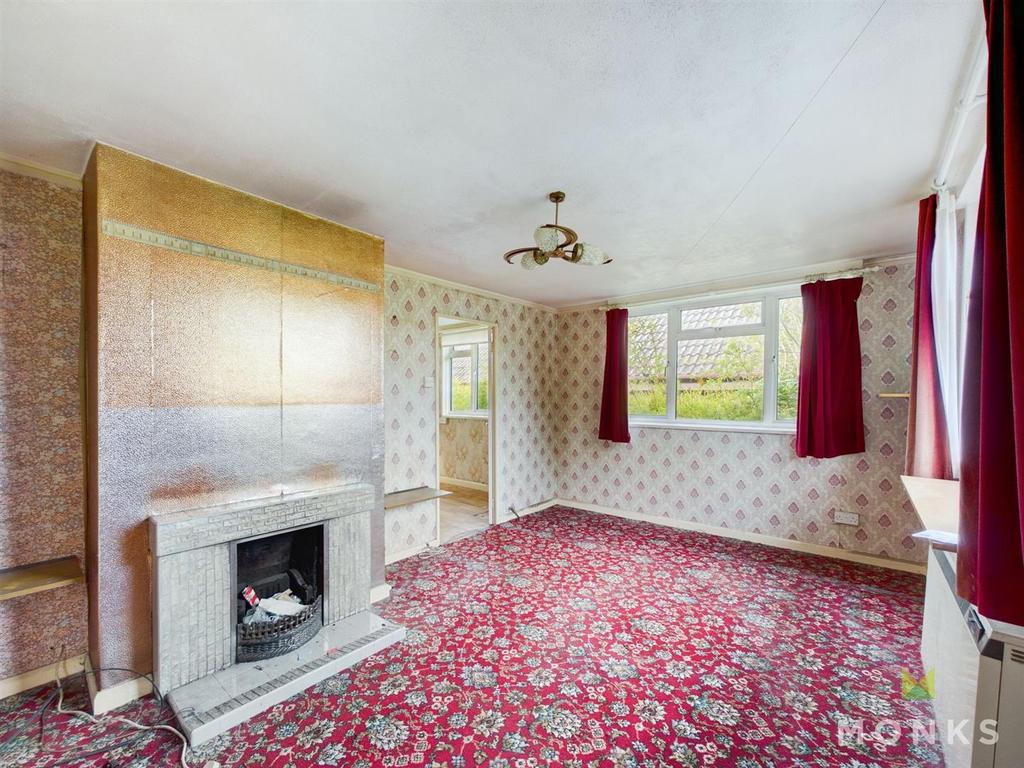 Pontesbury Hill, Pontesbury, Shrewsbury 2 bed detached bungalow for