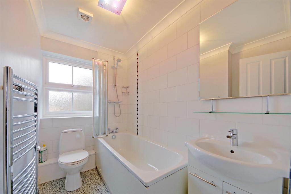 Bathroom.jpg