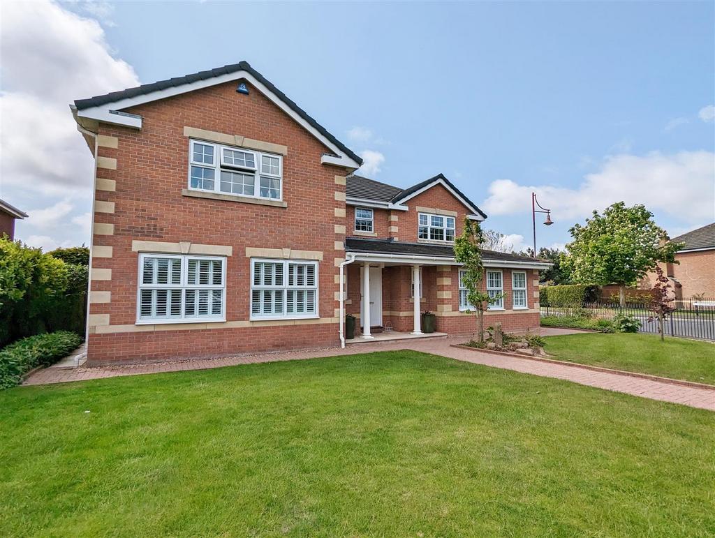 Grand Manor Drive, Lytham 4 bed detached house for sale £945,000