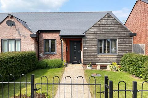 2 bedroom semi-detached bungalow for sale - St James Close, Quedgeley