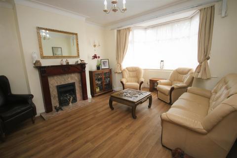 76 Gloucester Gardens, Cockfosters, Barnet, EN4 0QP