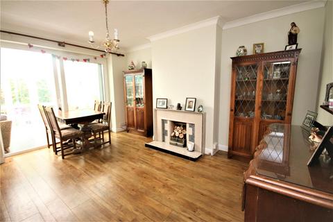 76 Gloucester Gardens, Cockfosters, Barnet, EN4 0QP