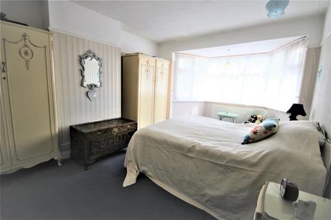 76 Gloucester Gardens, Cockfosters, Barnet, EN4 0QP