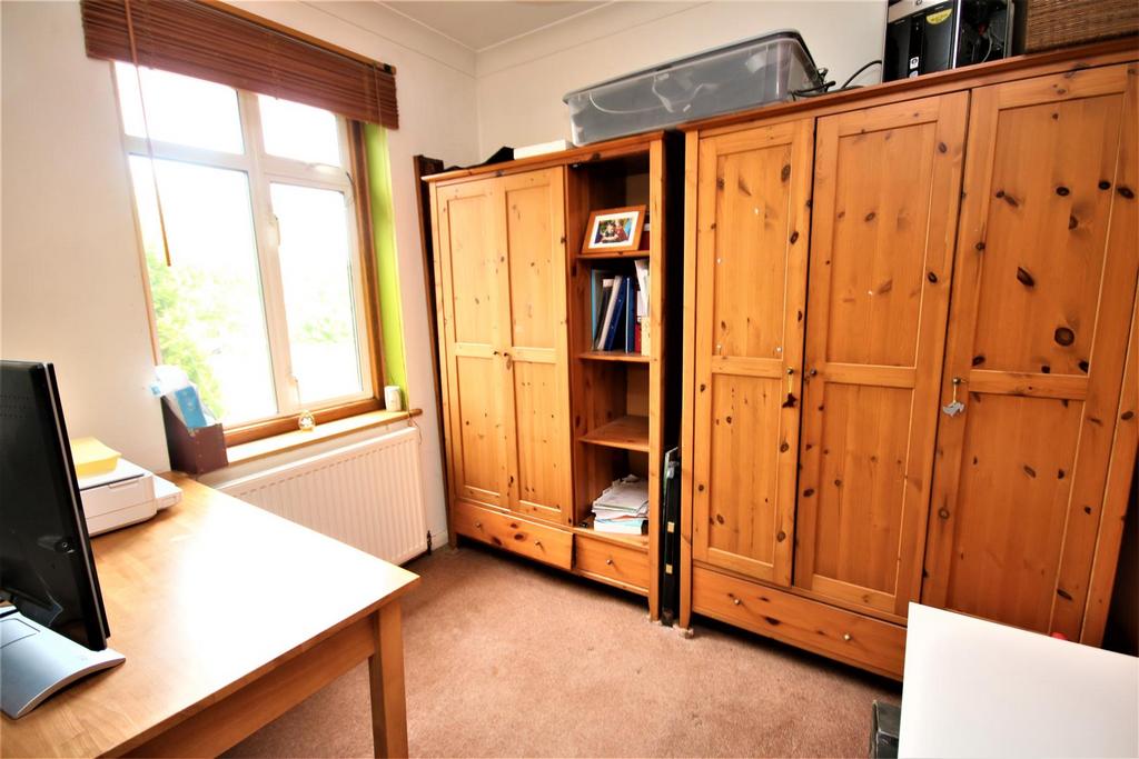 Bedroom 3: