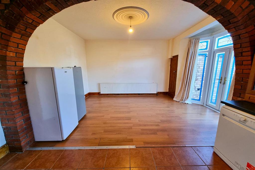 Rear reception room: