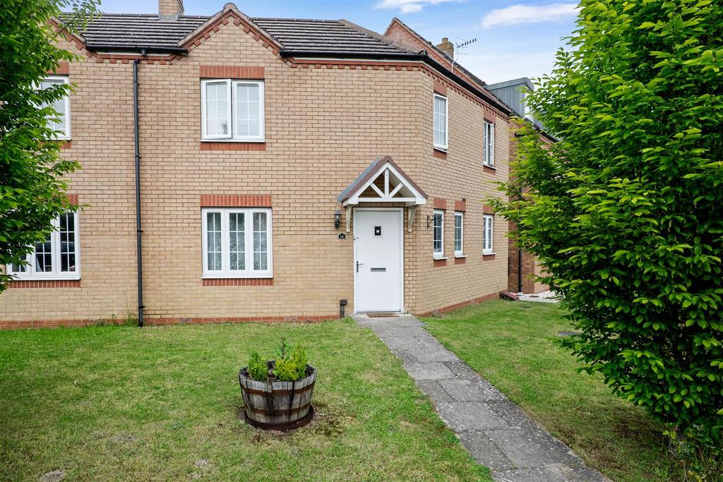 Tulip Drive, Evesham 3 bed semidetached house for sale £265,000