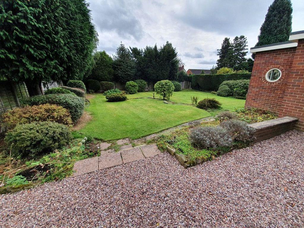 Wollescote Road, Stourbridge 3 bed detached house £1,500 pcm (£346 pw)