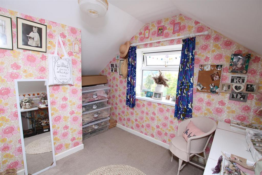 Loft Room 2.JPG