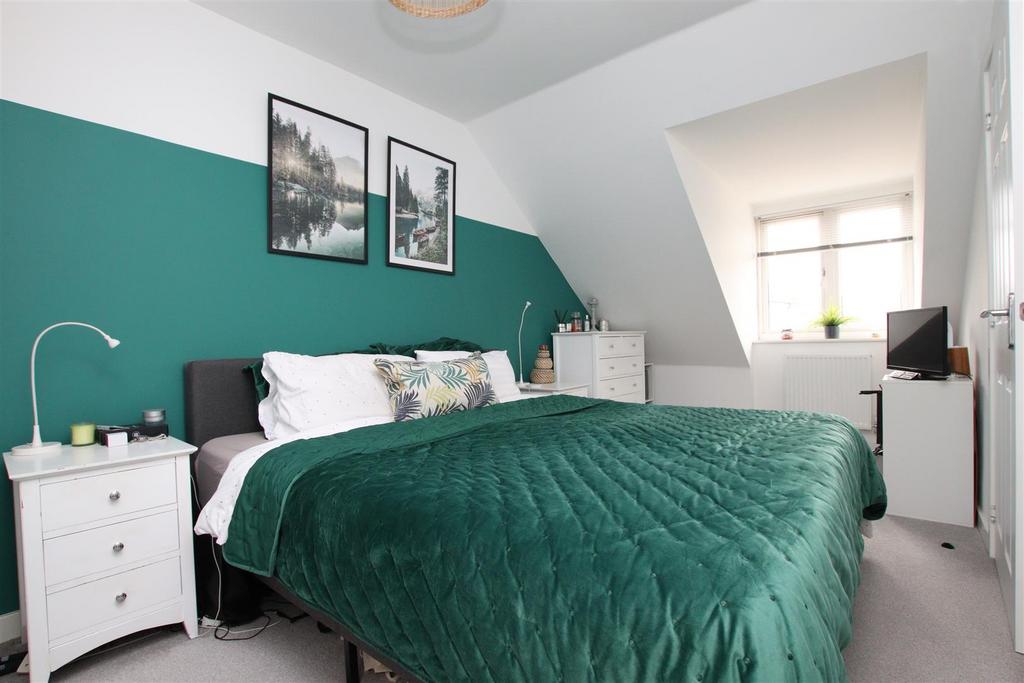 Bedroom 1.JPG