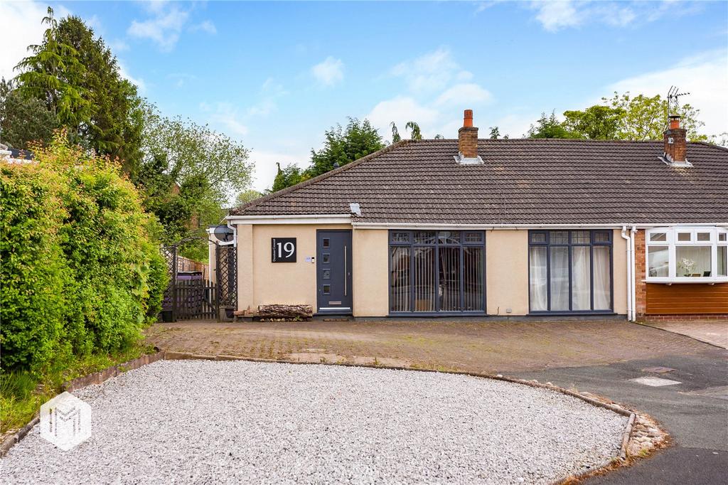 Denstone Crescent, Harwood, Bolton, BL2 5DE 3 bed bungalow for sale £