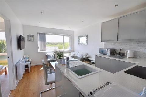 4 bedroom apartment for sale - Strawberry Lane, Penally, Tenby