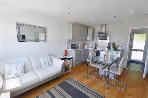 4 bedroom apartment for sale - Strawberry Lane, Penally, Tenby