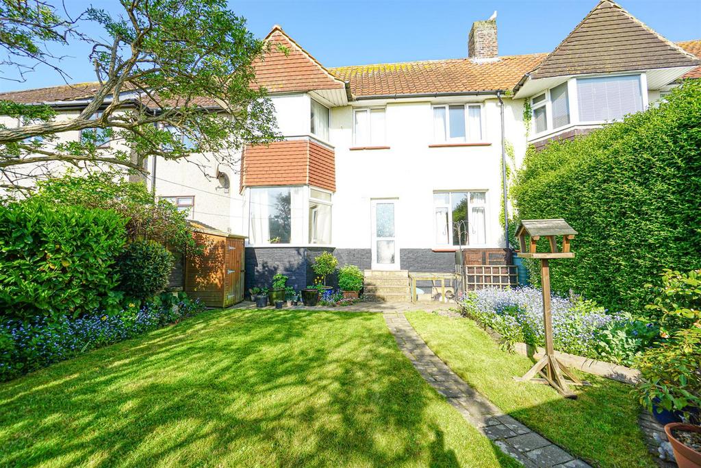 Abbey Drive, St. LeonardsOnSea 3 bed terraced house for sale £280,000