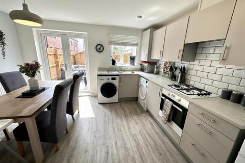 3 bedroom townhouse for sale - Lon Y Rheilffordd, Barry