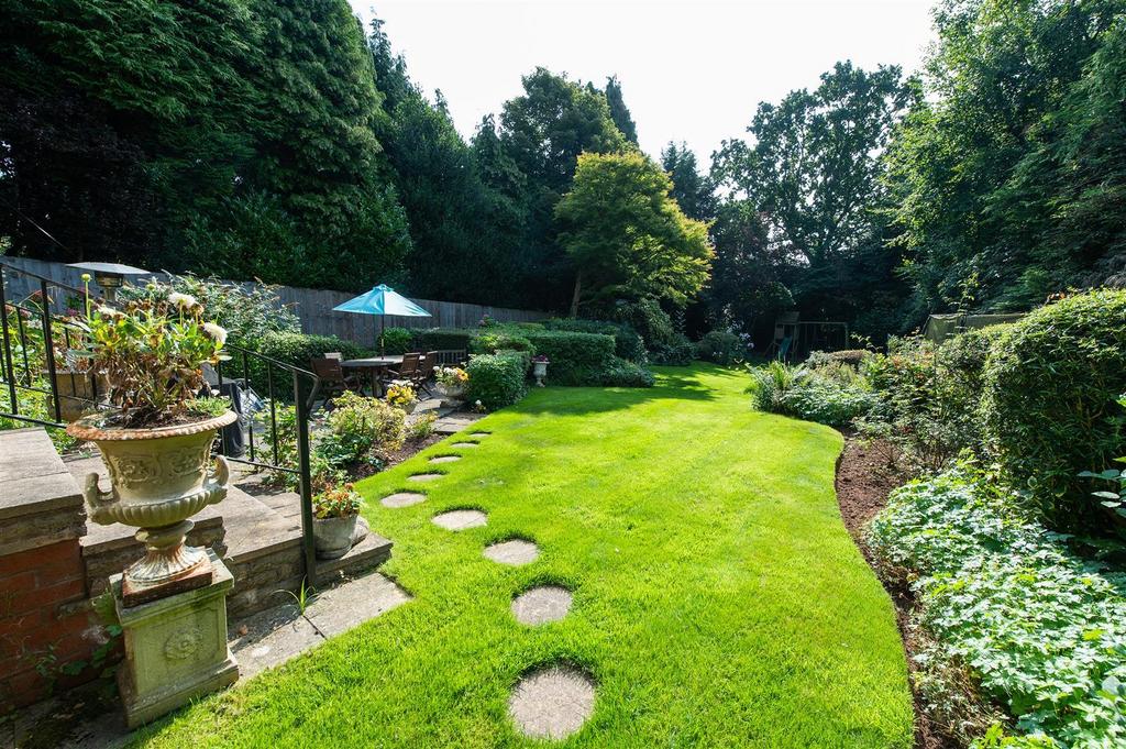 Middlefield Lane, Hagley, Stourbridge 5 bed detached house for sale £900,000