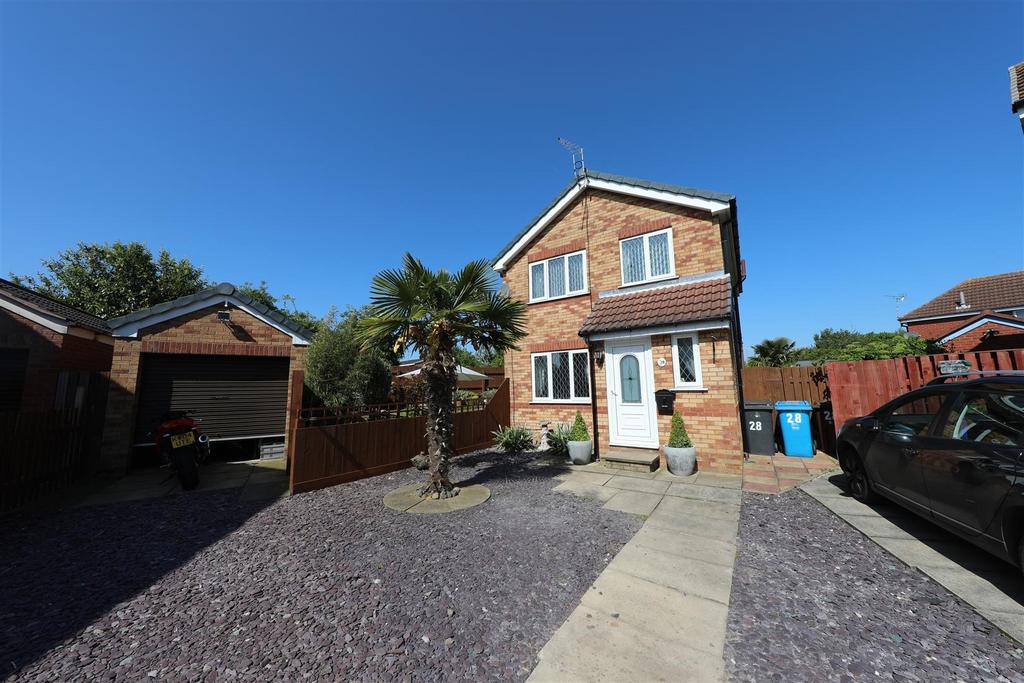 Robinswood Drive, Bransholme, Hull 3 bed detached house for sale £210,000