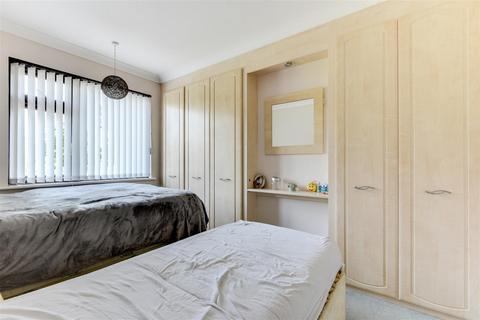 78 Shandon Road, Worthing, BN14 9DX