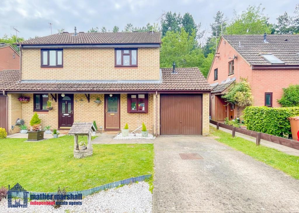 Wheatlands, Stevenage 2 bed semidetached house for sale £325,000