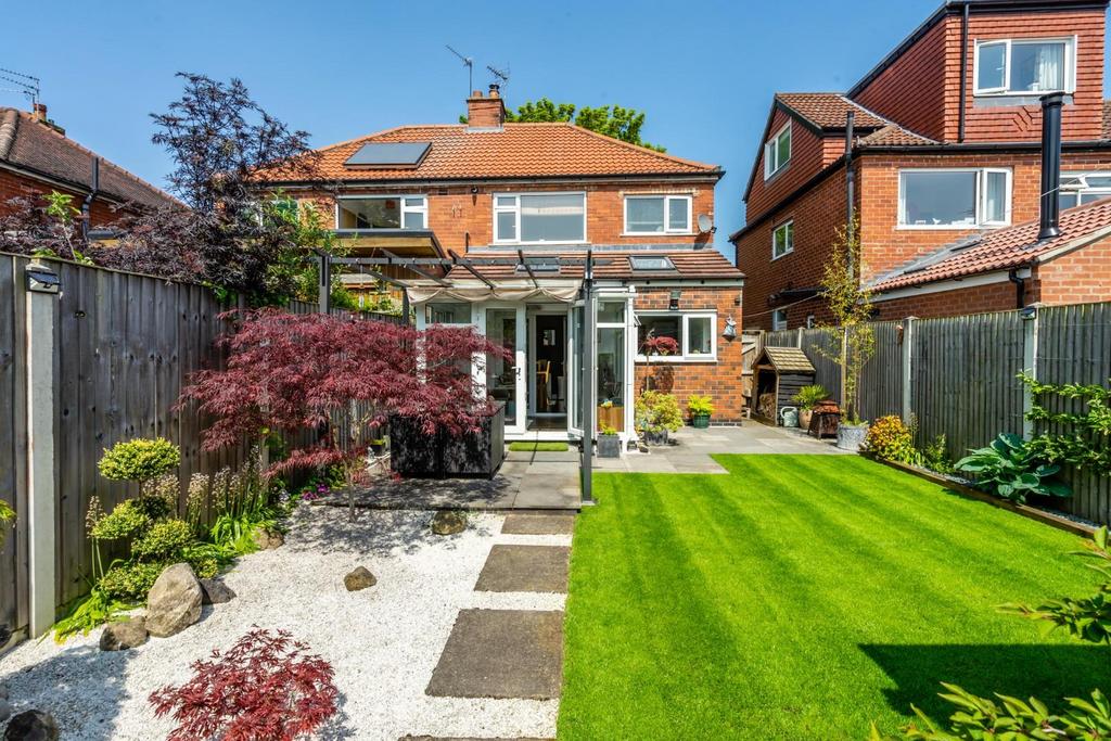 Broadway, Fulford, York 3 bed semidetached house for sale £375,000