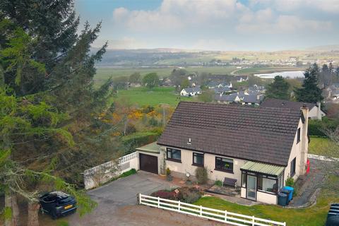 2 bedroom detached bungalow for sale - 22 Ardgay Hill, Ardgay, Sutherland IV24 3DH