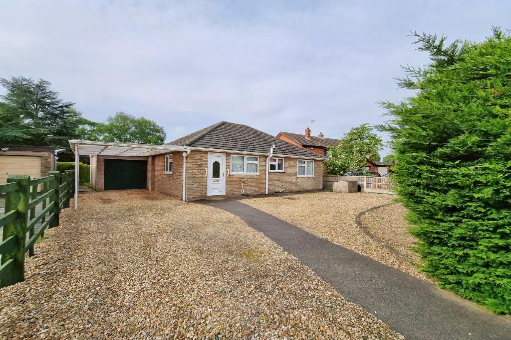 Mill Lane, Gosberton, Gosberton 2 bed detached bungalow for sale £270,000