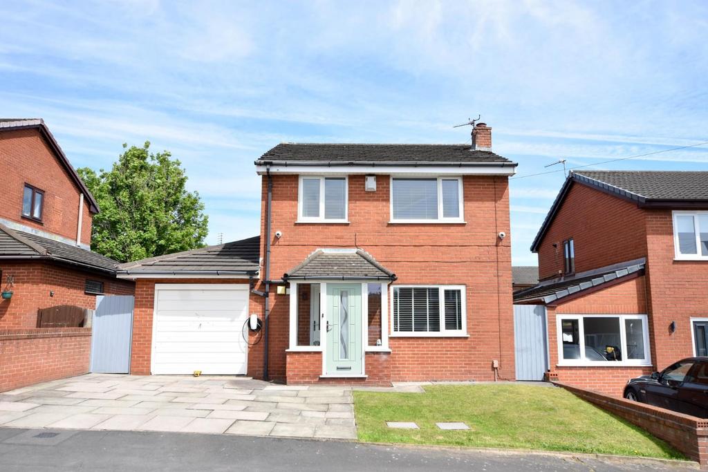 Woolton Close, AshtonInMakerfield... 4 bed detached house £269,500