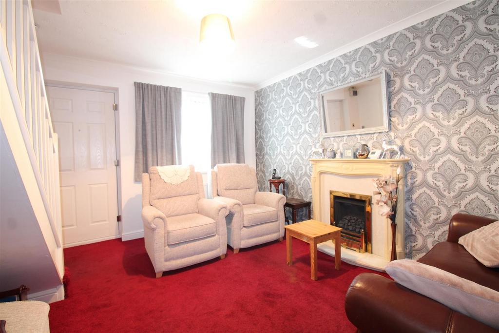 New Town, Brierley Hill 2 bed semidetached house for sale £170,000