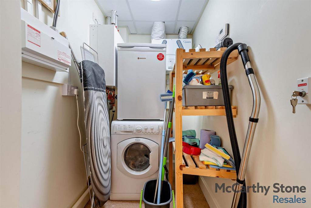 8655489-interior05-800.jpg