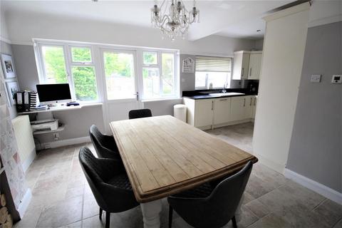 7 Portway, Epsom, KT17 1SU