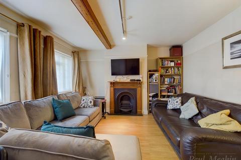 3 Hawthorn Crescent, South Croydon, CR2 8PD