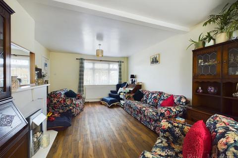 68 Arnhem Drive, New Addington, Croydon, CR0 0EB