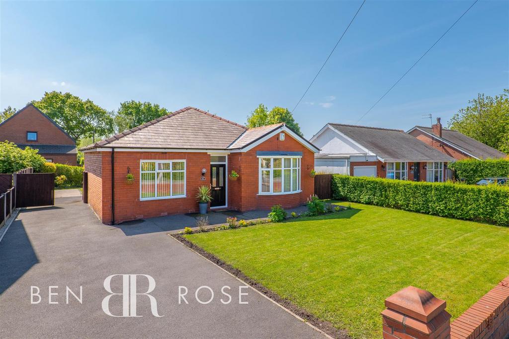 Chain House Lane, Whitestake, Preston 2 bed detached bungalow for sale