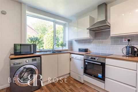 3 bedroom semi-detached house for sale - Studholme Crescent, Penwortham, Preston
