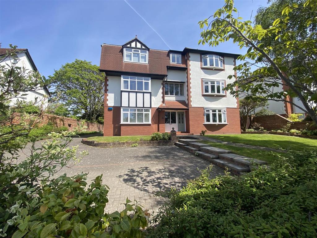 Dowhills Road, Blundellsands 2 bed apartment for sale £220,000