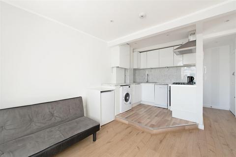 2 bedroom apartment to rent, Westgate Terrace, Chelsea, SW10