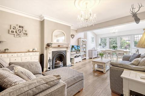 4 bedroom house for sale - Lambourne Gardens, Chingford E4