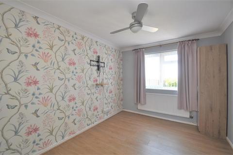 3 Fern Close, Eastbourne, BN23 8AQ