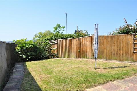 3 Fern Close, Eastbourne, BN23 8AQ