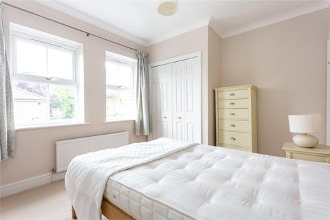7 Waldo Close, London, SW4 9EY