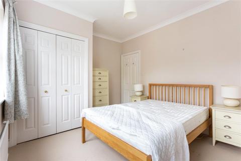 7 Waldo Close, London, SW4 9EY