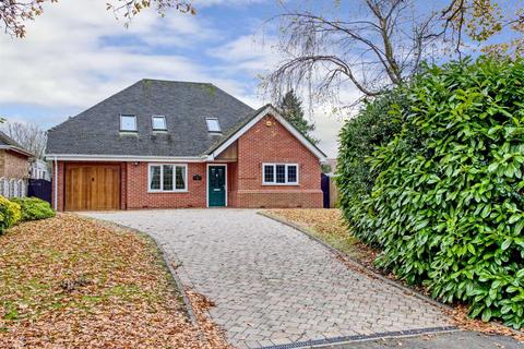 4 bedroom detached house to rent, 125 Wrottesley Road West, Tettenhall