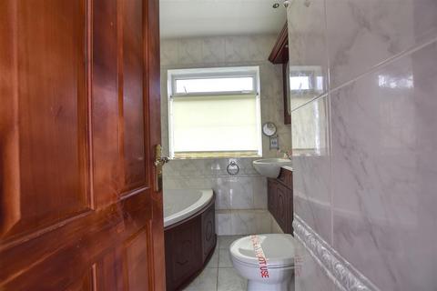 154 Cooden Drive, Bexhill-on-sea, TN39 3AW