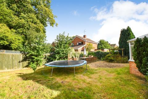 4 bedroom semi-detached house for sale - Hook RG27
