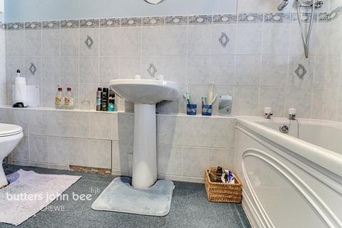 18 Beaumont Close, Wistaston, Crewe, CW2 8BU