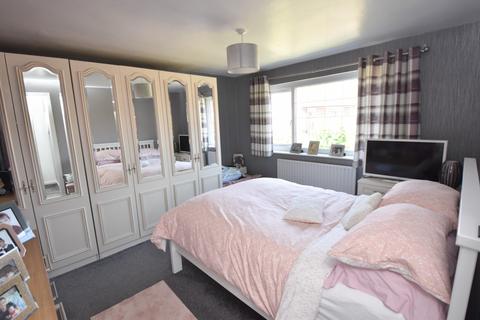 3 bedroom semi-detached house for sale, Repton Avenue, Flixton, M41