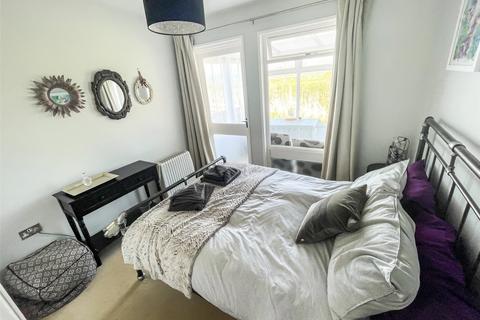 2 bedroom bungalow for sale, Glan Y Mor, Fairbourne, Gwynedd, LL38