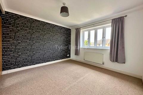39 Sweet Briar Drive, Laindon, Basildon, SS15 4HA