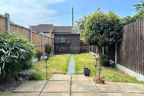 39 Sweet Briar Drive, Laindon, Basildon, SS15 4HA