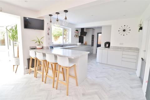 43 Burnbake Road, Verwood, BH31 6ER