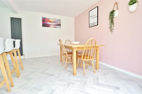 43 Burnbake Road, Verwood, BH31 6ER